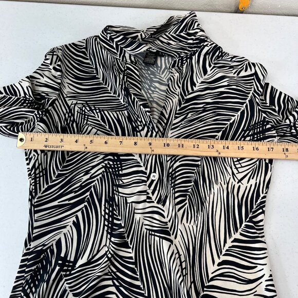 BCBGMAXAZRIA Black White Palm Leaf 3/4 Sleeve Wrap Blouse‎ M - Picture 9 of 12